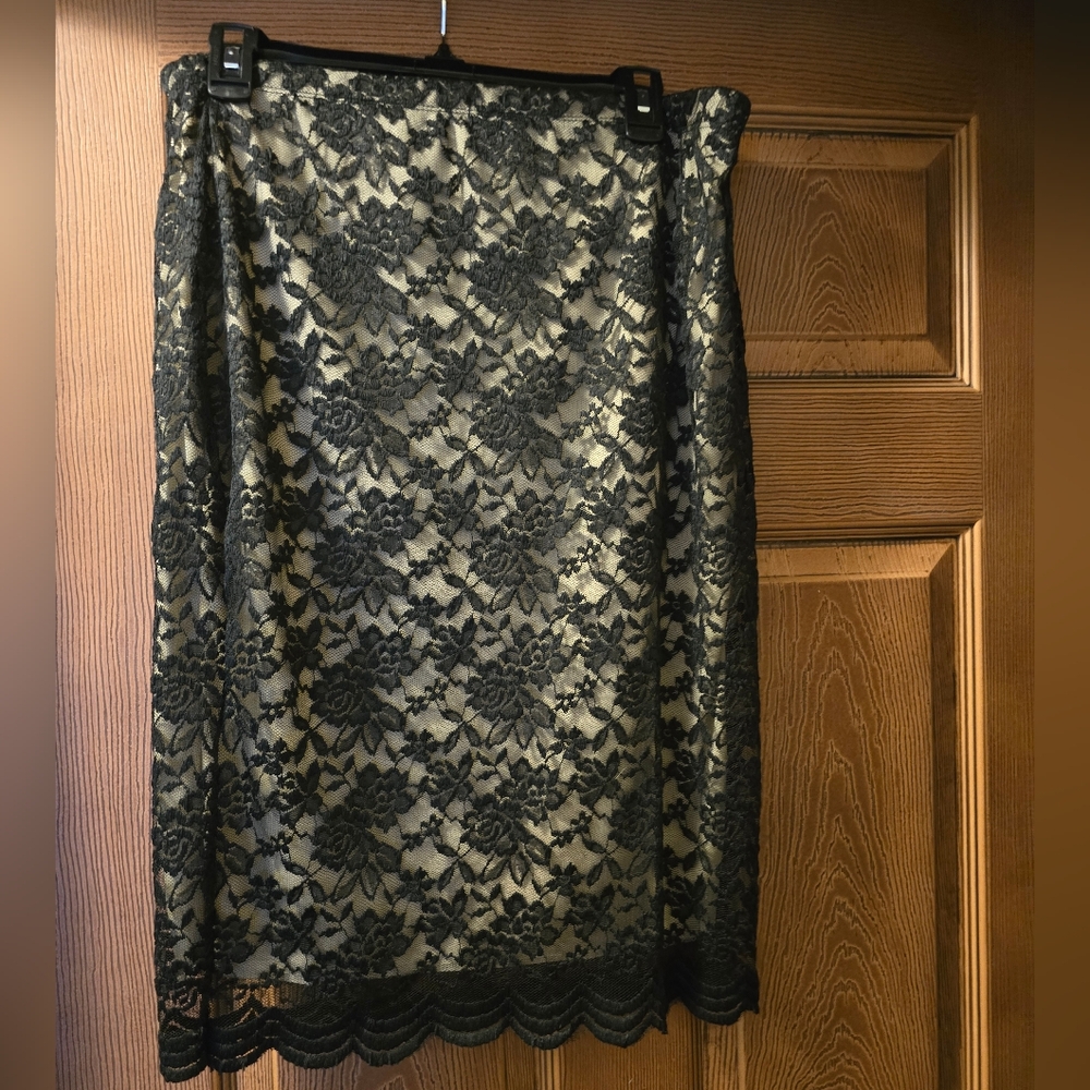 Black lace pencil skirt